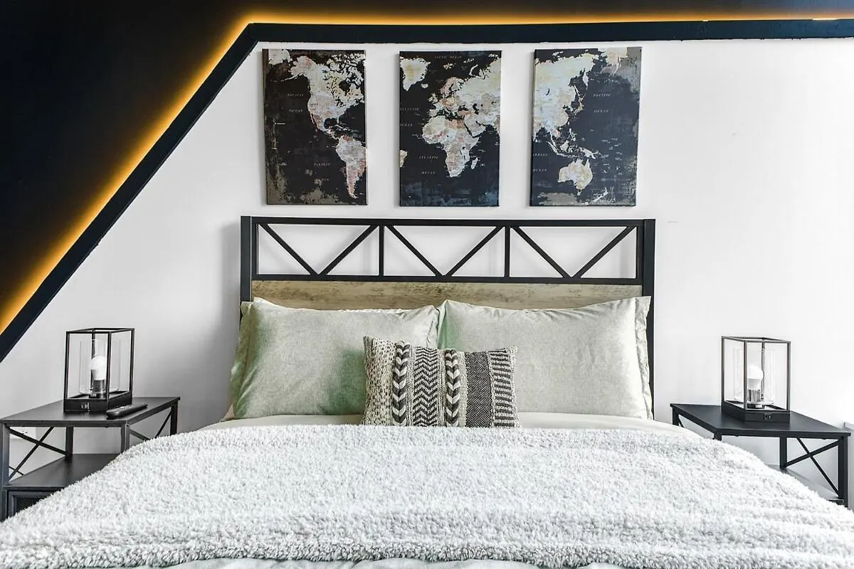 The Industrial Suite Downtown Nashville Apartment